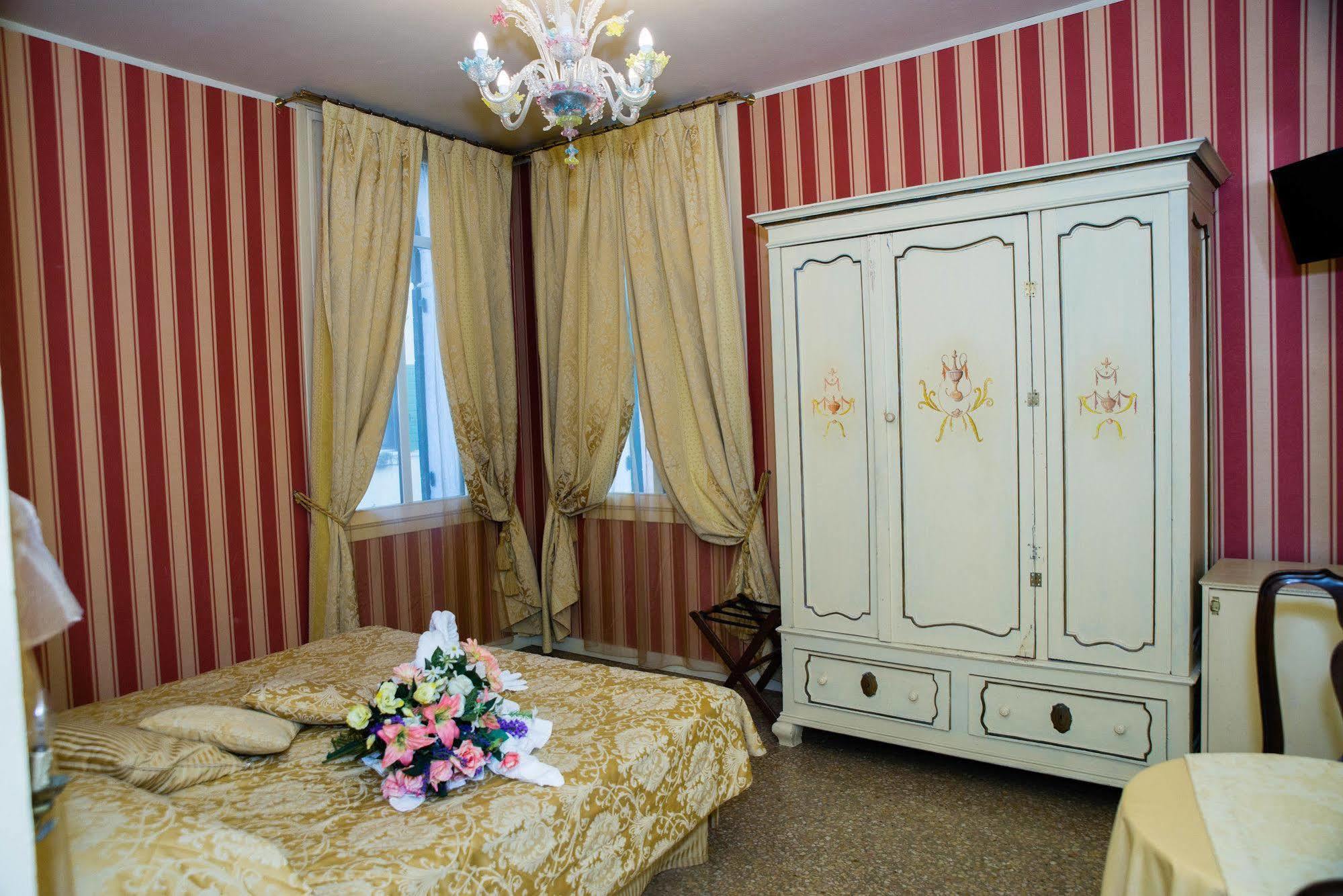 Locanda Acquavita Venesia Bagian luar foto