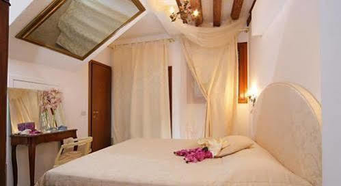 Locanda Acquavita Venesia Bagian luar foto